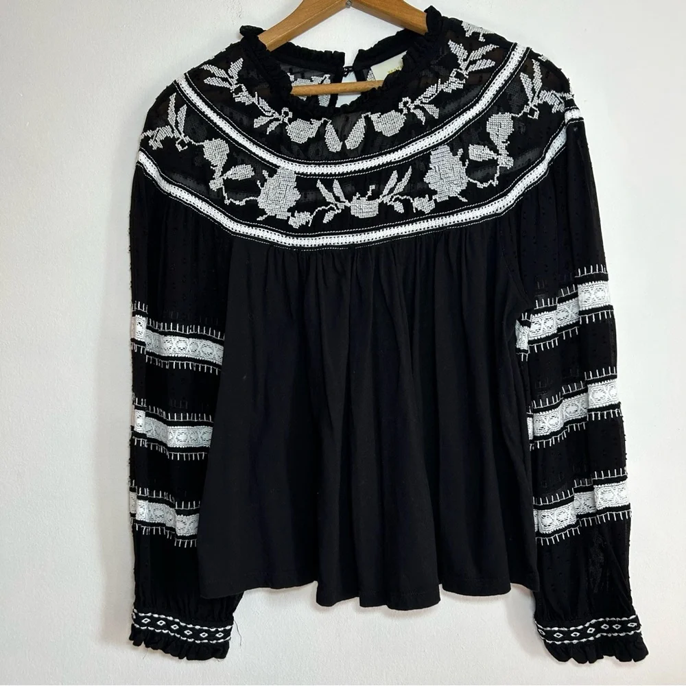 Maeve Anthropologie Women's Bouse Medium Petites Black Winona Lace Puff Sleeve